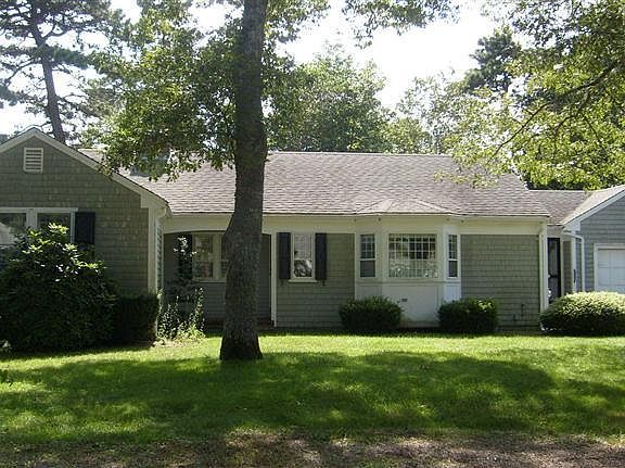 2nd image of 19 Avery Ln