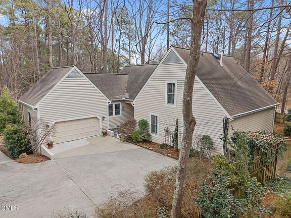 2nd image of 110 Linnaeus Pl
