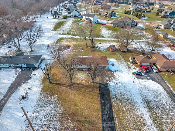 2nd image of 1952 Hayes Leonard Rd