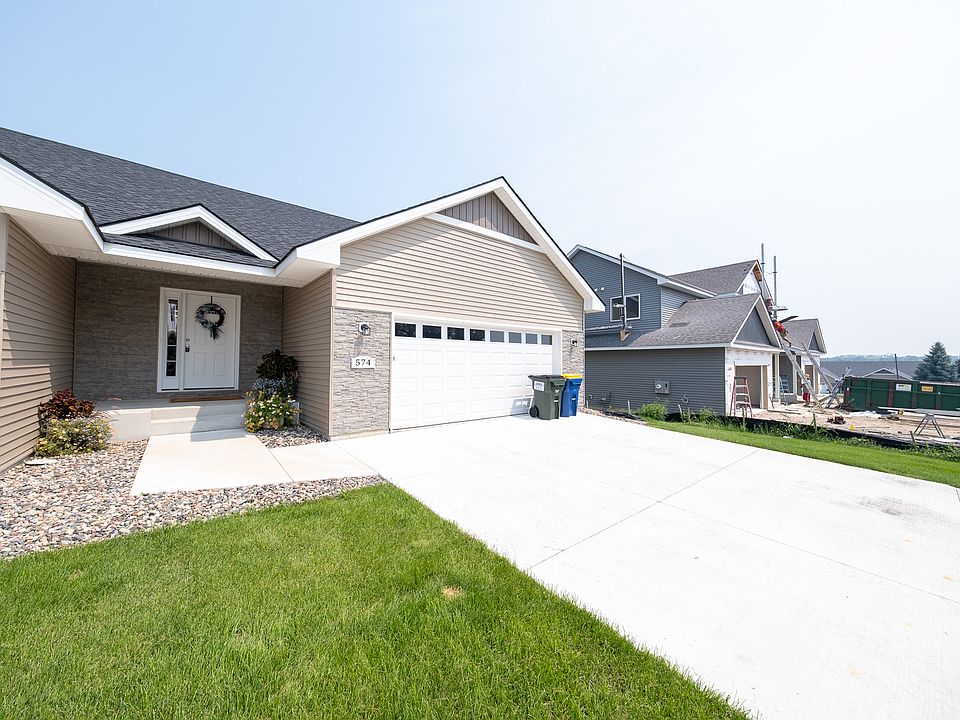 1st image of 651 4th Circle Dr SE