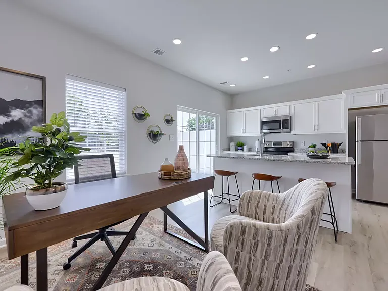 Aspen Ridge Townhomes — Photo 56