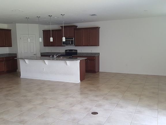 5th image of 3713 Isles Arbor Ln
