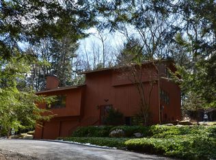 11 Hemlock Hill Rd, Great Barrington, MA 01230