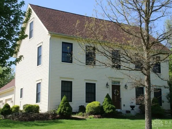 983 Echo Ct, Xenia, OH 45385