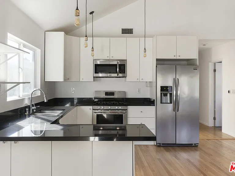5712 Buchanan St — Photo 8