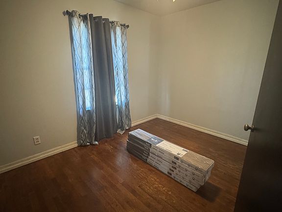 3rd image of 704 E 1st St