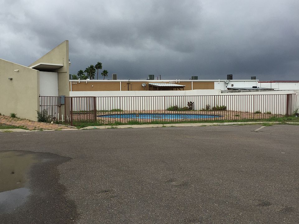 2nd image of Brock St