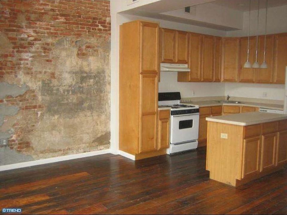 Open Kitchen makes the area more spacious and welcoming.