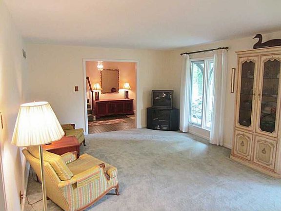 4th image of 6820 Kingman Dr