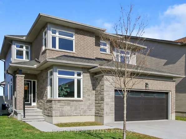 77 Dunlop Rd, Carleton Place, ON K7C 0R8
