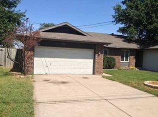 3141 W Hanover St, Springfield, MO 65807