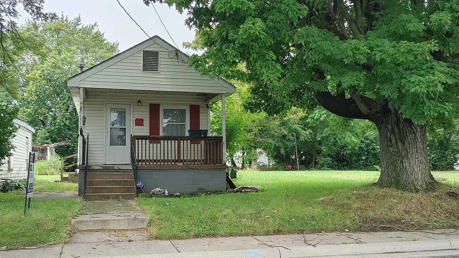 449 Bartram Ave photo 1