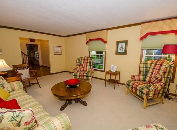 5th image of 11155 River Oaks Ln W