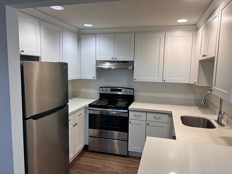 4208 Beach Drive — Photo 23