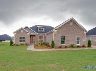 8063 Goose Ridge Dr, Owens Cross Roads, AL 35763