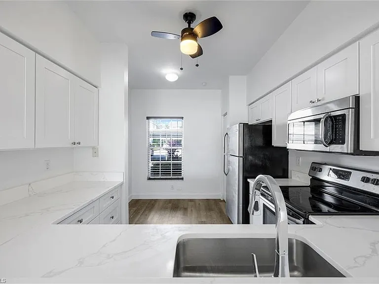 3250 Cypress Glen Way #402 — Photo 10