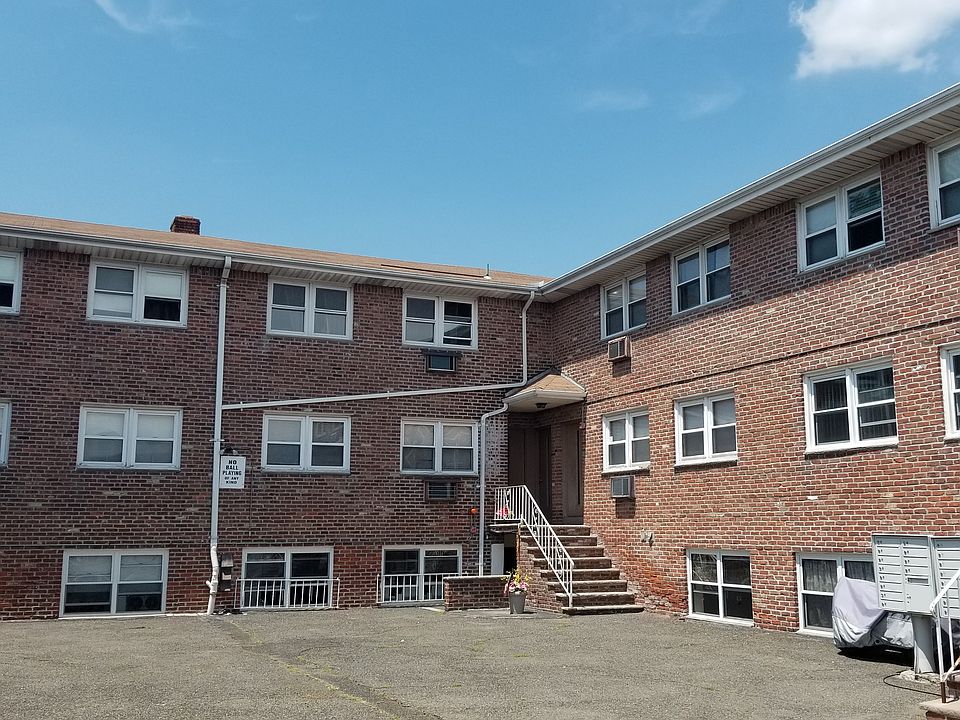 2nd image of 234 Roosevelt Ave APT 12