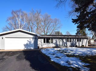 1452 Bonnie Dr, Menasha, WI 54952
