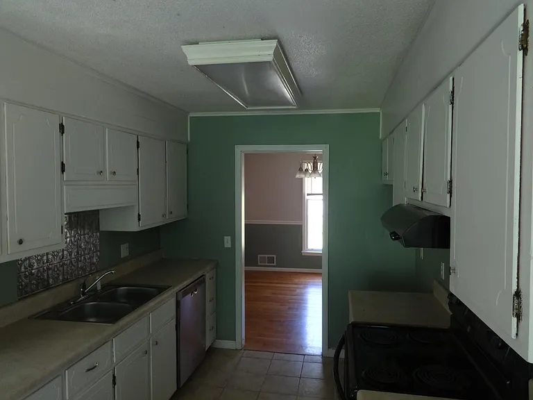 256 Cavalier Rd — Photo 3