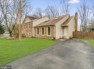 10060 Wood Sorrels Ln, Burke, VA 22015