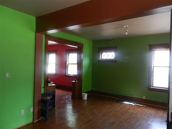 3rd image of 214 N Michigan St