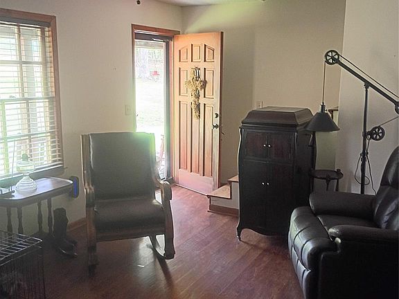 3rd image of 5427 Christopher Rd