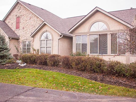 2nd image of 8492 Stonewoods Ln
