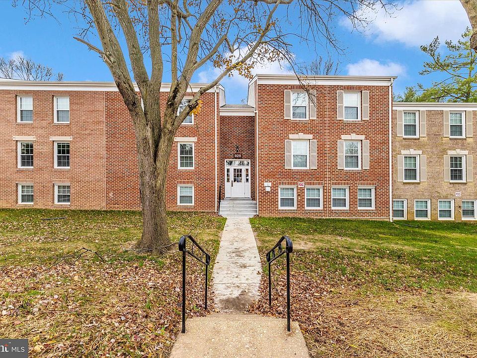 1st image of 828 Quince Orchard Blvd #20
