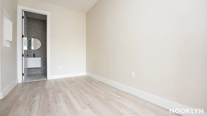 Rented by Nooklyn NYC LLC | media 17