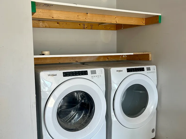 washer and dryer included