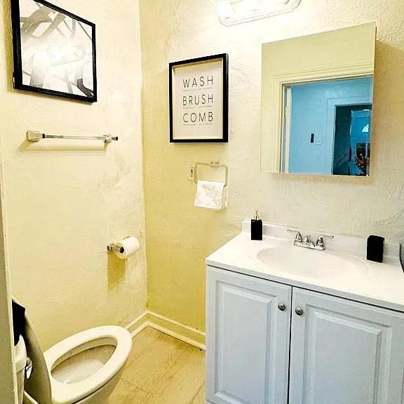 715 E Parker Ln #1 — Photo 12