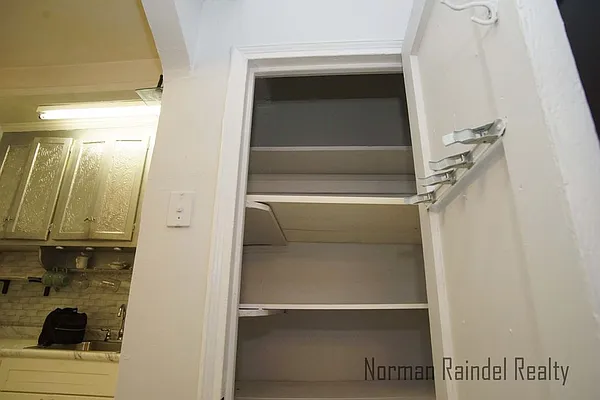 Rented by Norman Raindel, LREB | media 15