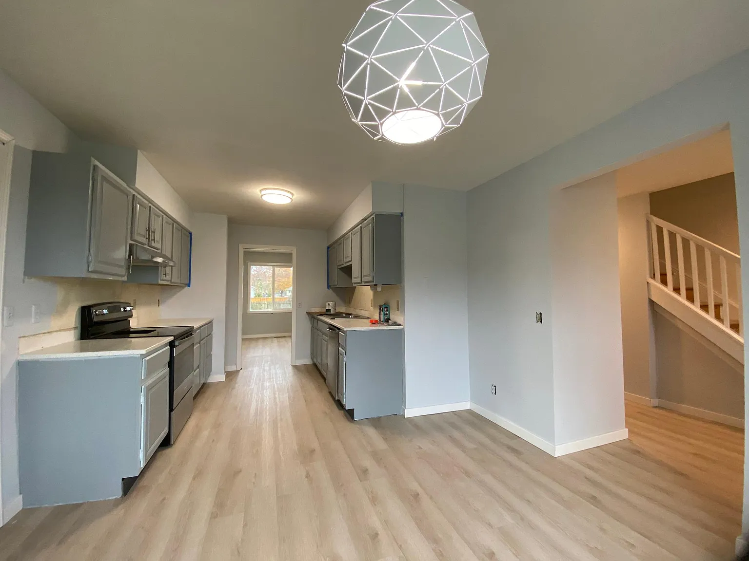 3 bed, 2.5 bath, 1600 sqft, $2,350 — Photo 3