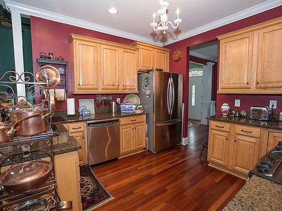 5th image of 3925 Regal Oak Ln