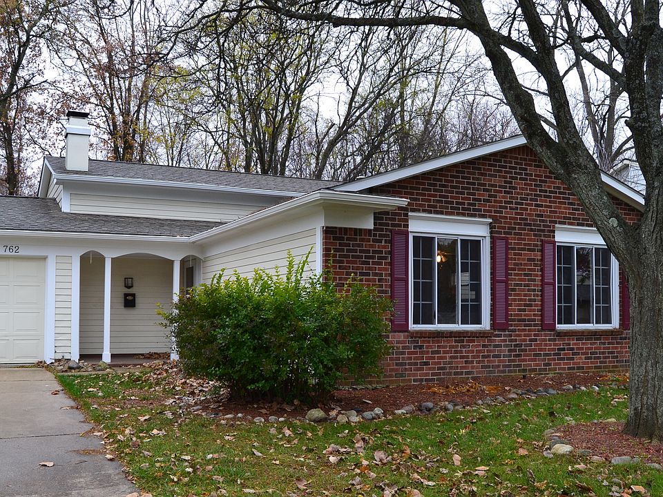 1st image of 762 Barclay Dr