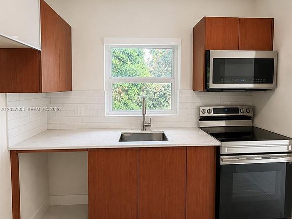 5th image of 4240 SW 14th St