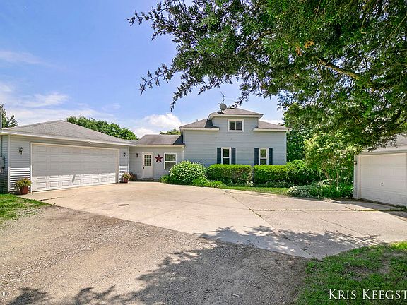 4th image of 4936 Barry St