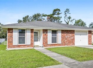 2151 Empire Pl, Gretna, LA 70056