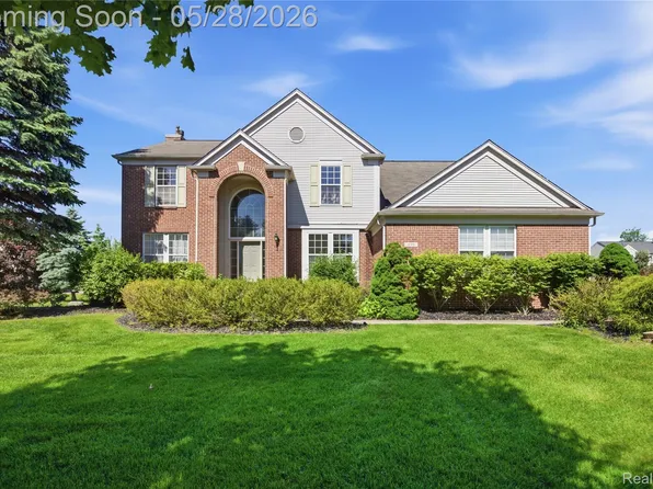 496 Pleasant Ridge Dr, Canton, MI 48188