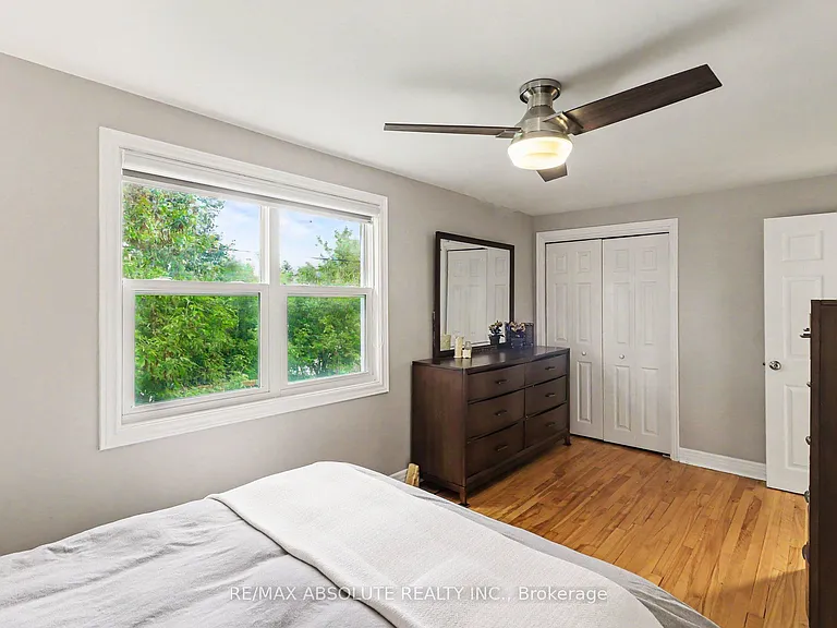 805 Smyth Rd — Photo 18
