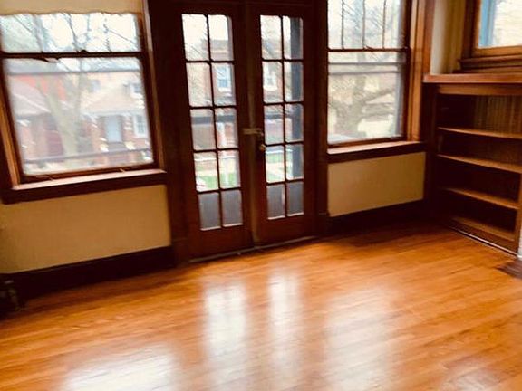 5th image of 7532 N Winchester Ave #2