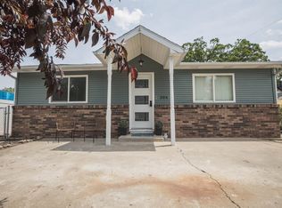 304 E North Kitson Ln, Syracuse, IN 46567