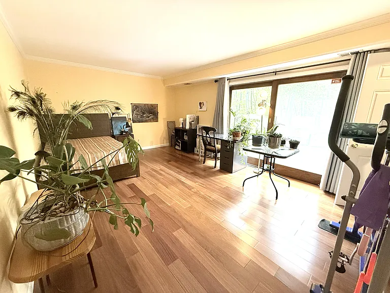 21 Manors Dr — Photo 9