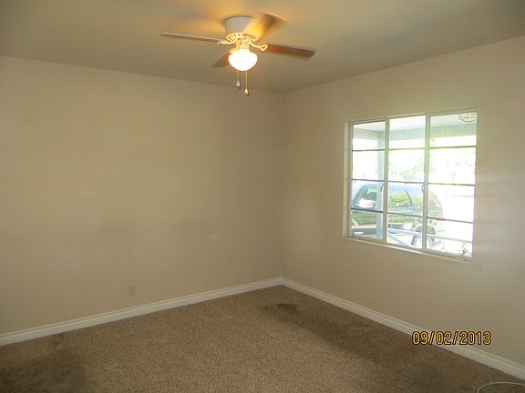 5th image of 112 N Barranca Ave