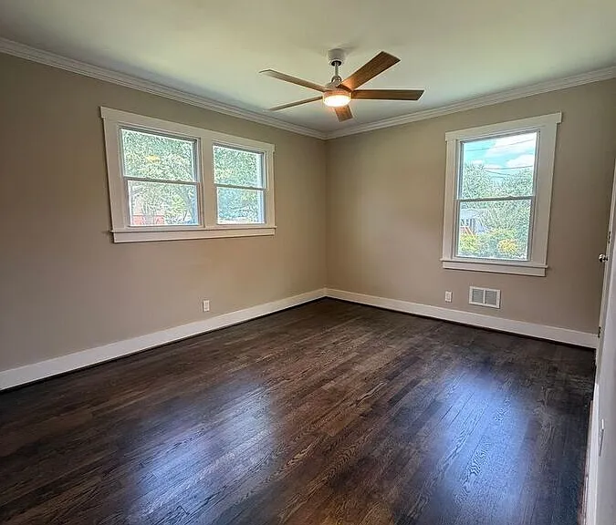 22 McLean St — Photo 11