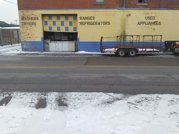 3rd image of 3001 S Washington St