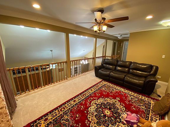 4th image of 1554 Stockton Ct