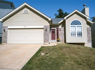 978 Shadow Pine Dr, Fenton, MO 63026