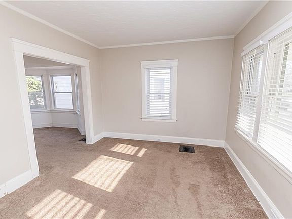 2nd image of 1646 Lakeview Ave