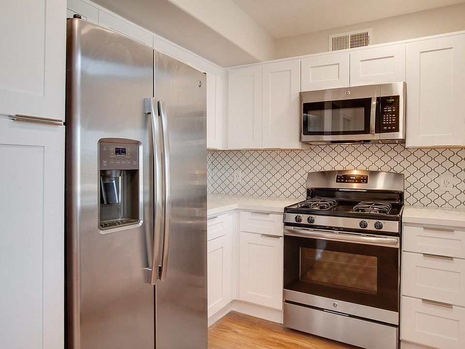 2nd image of 5552 W 6th St #2312
